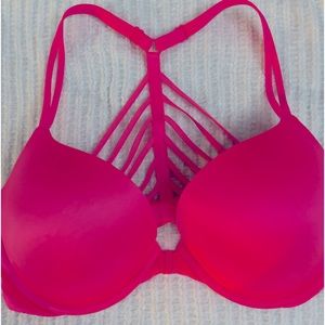 Gorgeous Victorias Secret Bra, underwire and sexy straps all across the back